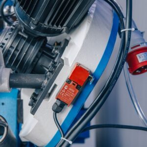 MetalTec BS 250 FHЕ ручной ленточнопильный станок для резки металла