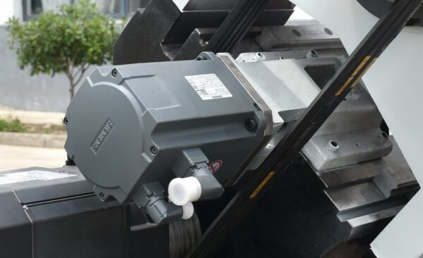 MetalTec CK 50x1000H (Комплектация ПРОМ) токарный станок c ЧПУ с прямой станиной — изображение 4