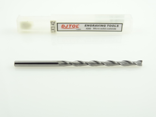 Двухзаходная фреза DJTOL A: диам. 3.175 мм, реж. длина 42 мм Двухзаходная фреза DJTOL A: диам. 3.175 мм, реж. длина 42 мм