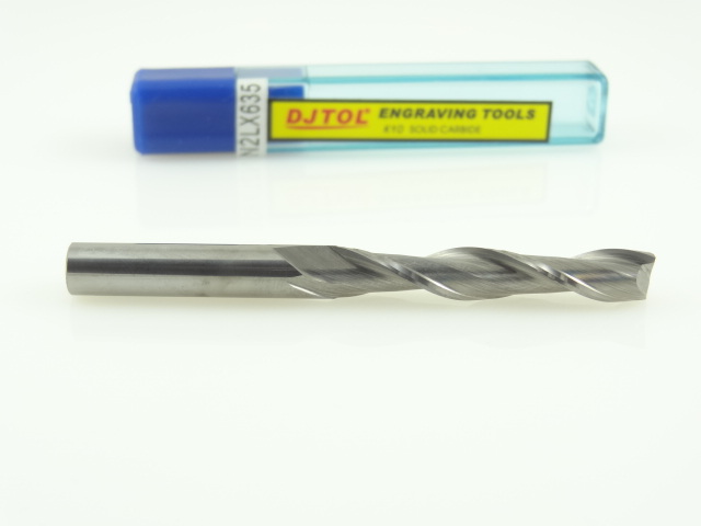 Двухзаходная фреза DJTOL N: диам. 6 мм, реж. длина 35 мм Двухзаходная фреза DJTOL N: диам. 6 мм, реж. длина 35 мм