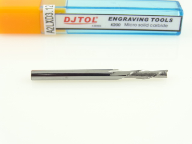 Двухзаходная фреза стружка вниз DJTOL A: диам. 3.175 мм, реж. длина 12 мм