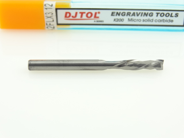 Двухзаходная компрессионная фреза DJTOL A: диам. 3.175 мм, реж. длина 12 мм