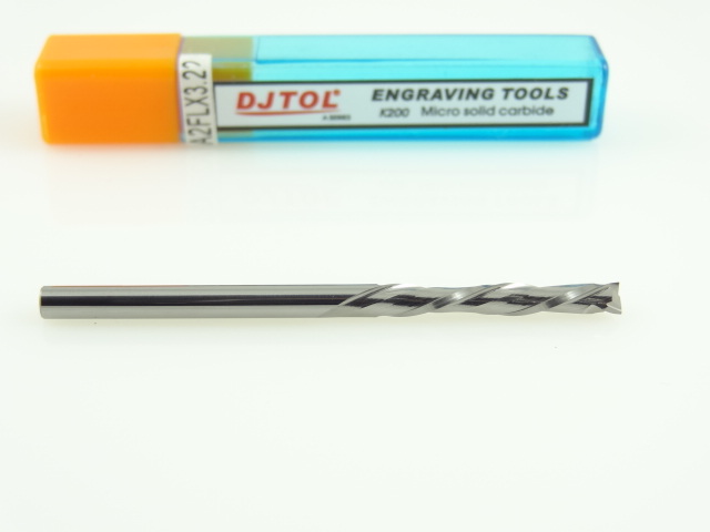 Двухзаходная компрессионная фреза DJTOL A: диам. 3.175 мм, реж. длина 22 мм