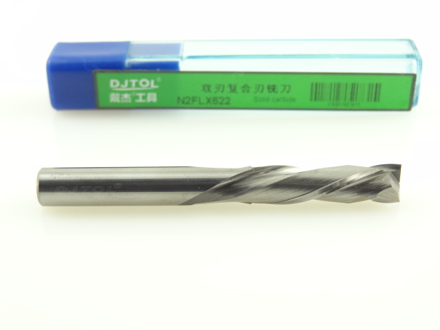 Двухзаходная компрессионная фреза DJTOL N: диам. 6 мм, реж. длина 22 мм Двухзаходная компрессионная фреза DJTOL N: диам. 6 мм, реж. длина 22 мм