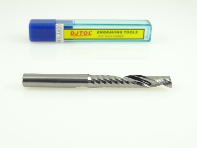 Однозаходная фреза DJTOL N: диам. 6 мм, реж. длина 35 мм Однозаходная фреза DJTOL N: диам. 6 мм, реж. длина 35 мм