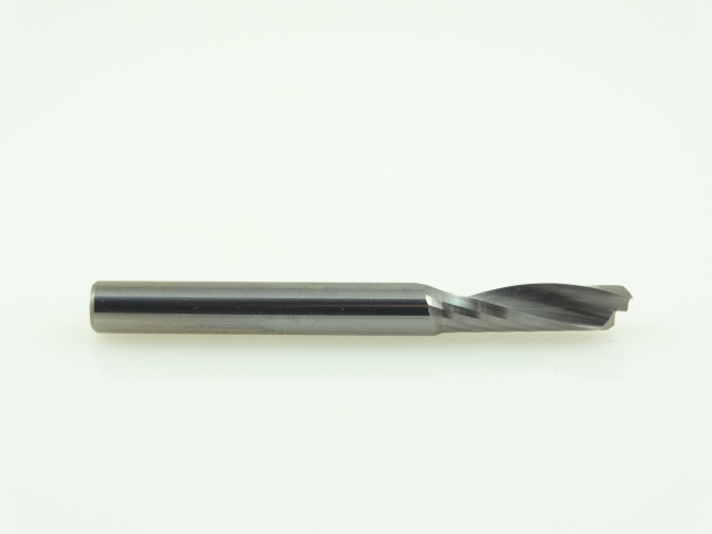 Однозаходная фреза по алюминию Альма S: диам. 5 мм, реж. длина 17 мм Однозаходная фреза по алюминию Альма S: диам. 5 мм, реж. длина 17 мм