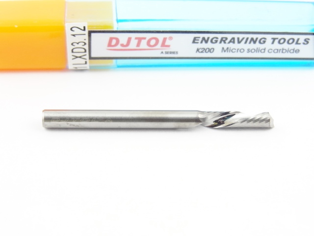 Однозаходная фреза стружка вниз DJTOL A: диам. 3.175 мм, реж. длина 12 мм