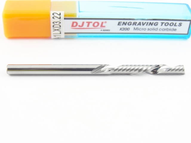 Однозаходная фреза стружка вниз DJTOL A: диам. 3.175 мм, реж. длина 22 мм