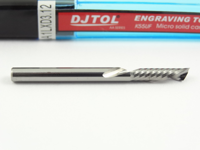 Однозаходная фреза стружка вниз DJTOL AA: диам. 3.175 мм, реж. длина 12 мм