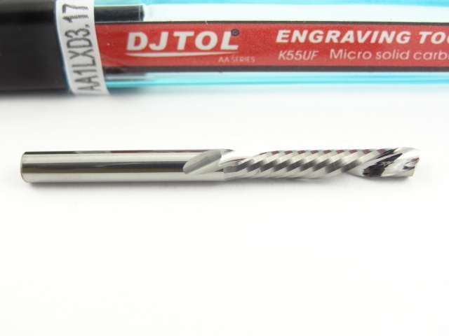 Однозаходная фреза стружка вниз DJTOL AA: диам. 3.175 мм, реж. длина 17 мм