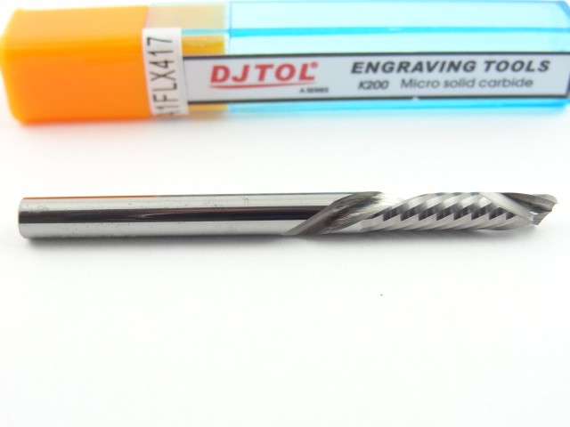 Однозаходная компрессионная фреза DJTOL A: диам. 4 мм, реж. длина 17 мм Однозаходная компрессионная фреза DJTOL A: диам. 4 мм, реж. длина 17 мм